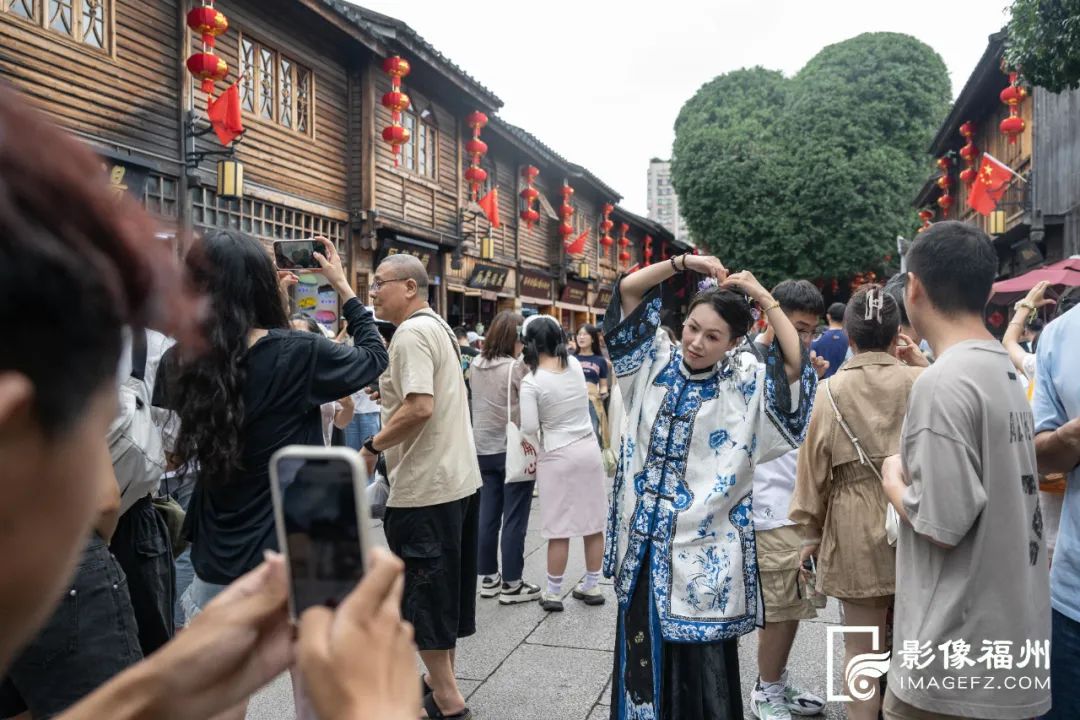 爆火！福州“三把刀”，多地游客赶来簪！